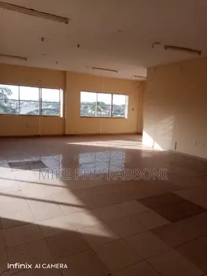 An Office Space in G.R.A for 1.430m