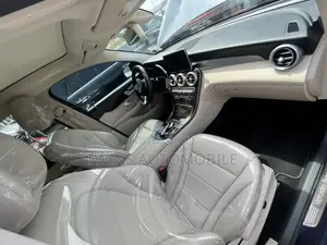 Mercedes-Benz GLC-Class 2017 Blue