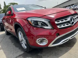 Mercedes-Benz GLA 250 2021 Red