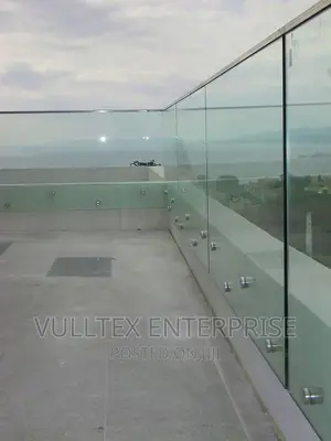 Frameless. Glass Balcony Rail