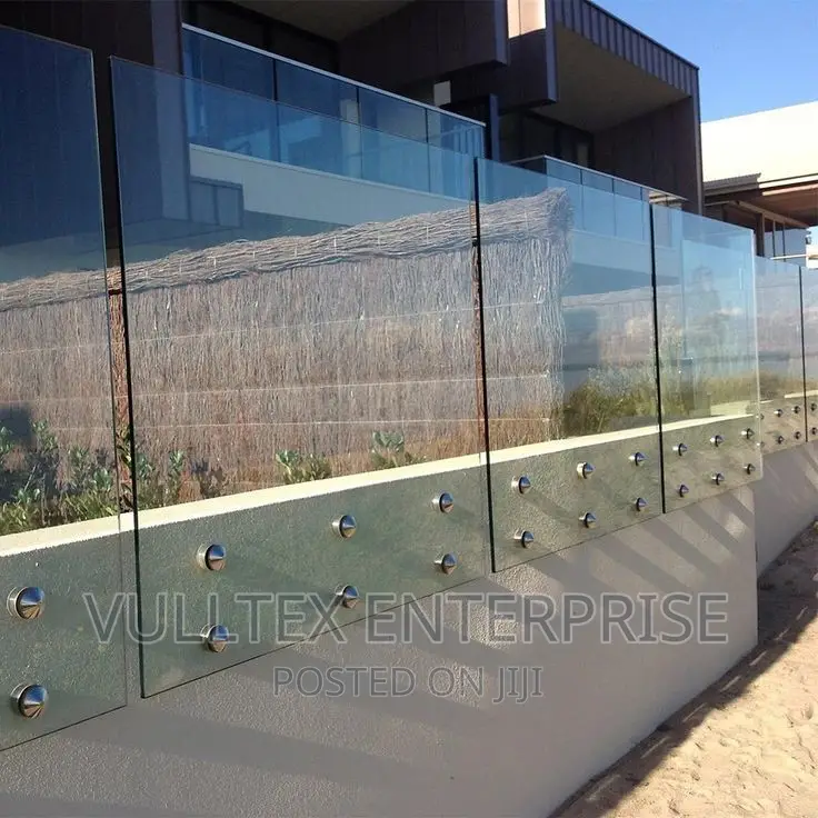 Balcony. Frameless Glass