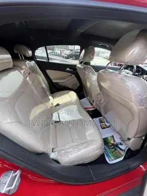 Mercedes-Benz GLA 250 2021 Red
