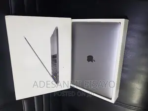 Laptop Apple MacBook 2020 8GB Intel Core I5 SSD 256GB