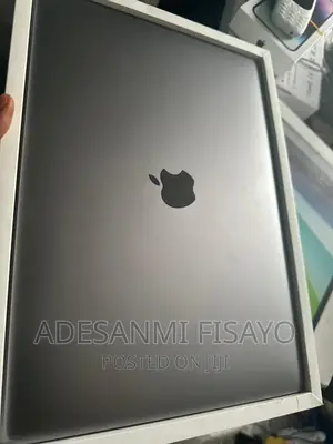 Laptop Apple MacBook 2020 8GB Intel Core I5 SSD 256GB