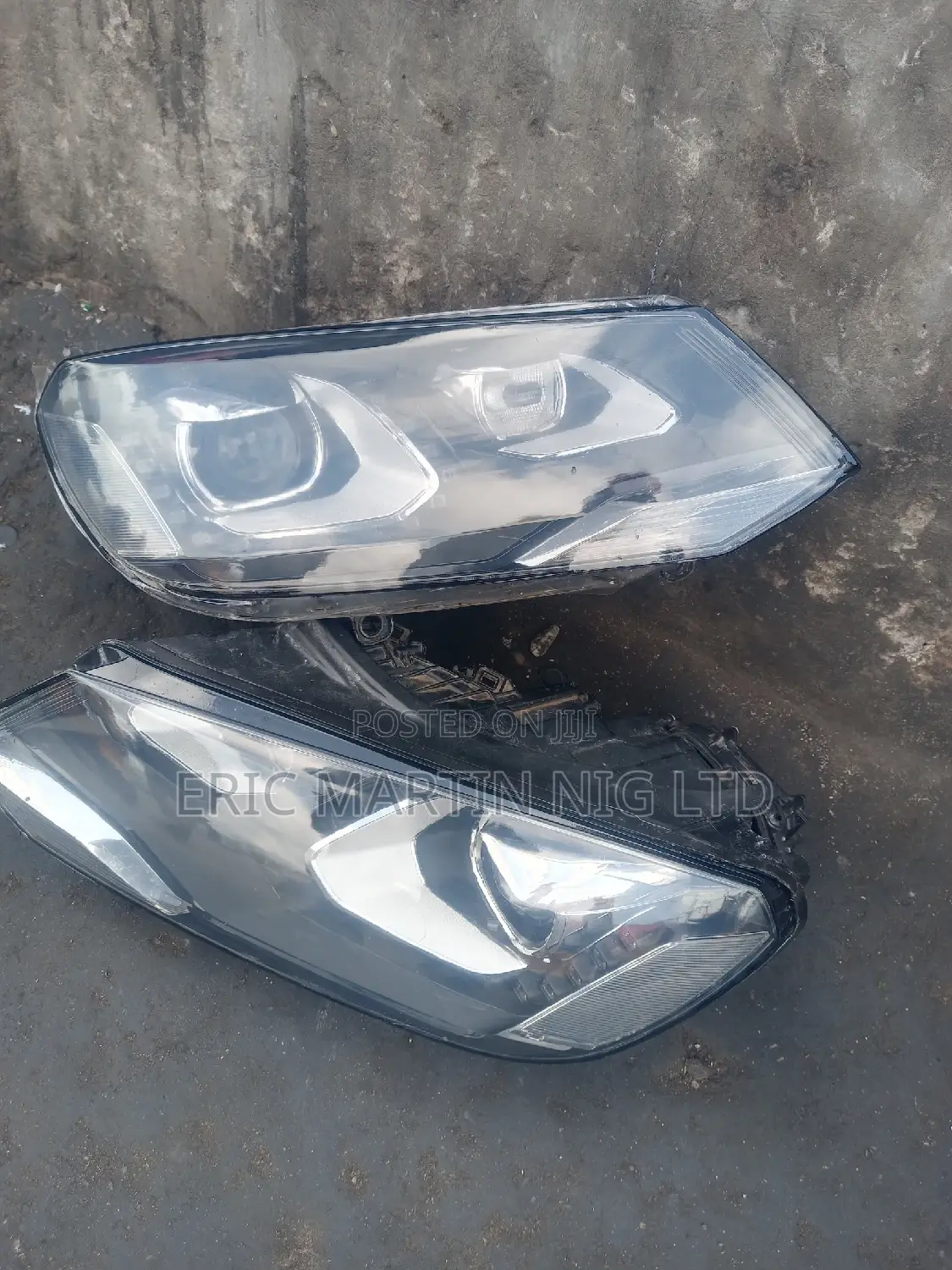Complete Head Lamp Volkswagen Touerg 2014 Model