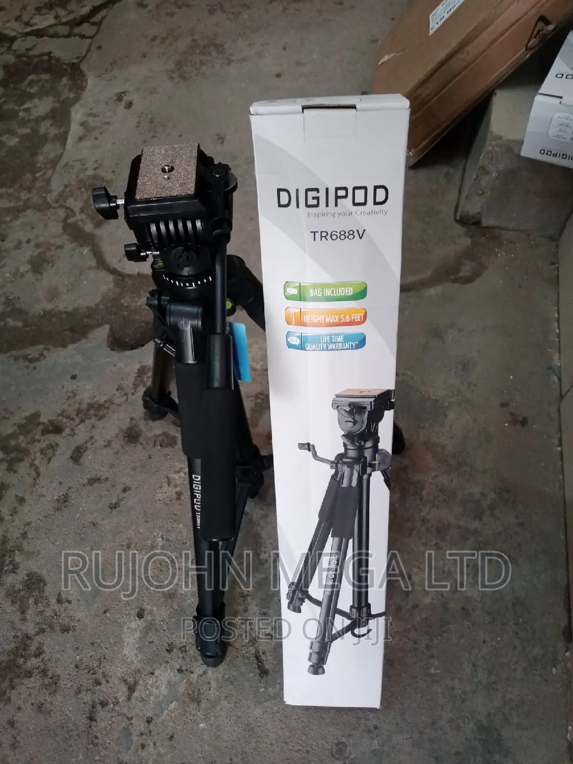 Professional Camera Tripod. Load Capacity 3 - 5 Kg
