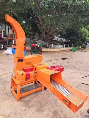 Animal Feed Crusher With 18hp Diesel Engine