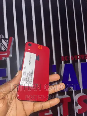 Apple iPhone XR 64 GB Red