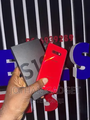 Samsung Galaxy S10e 128 GB Red
