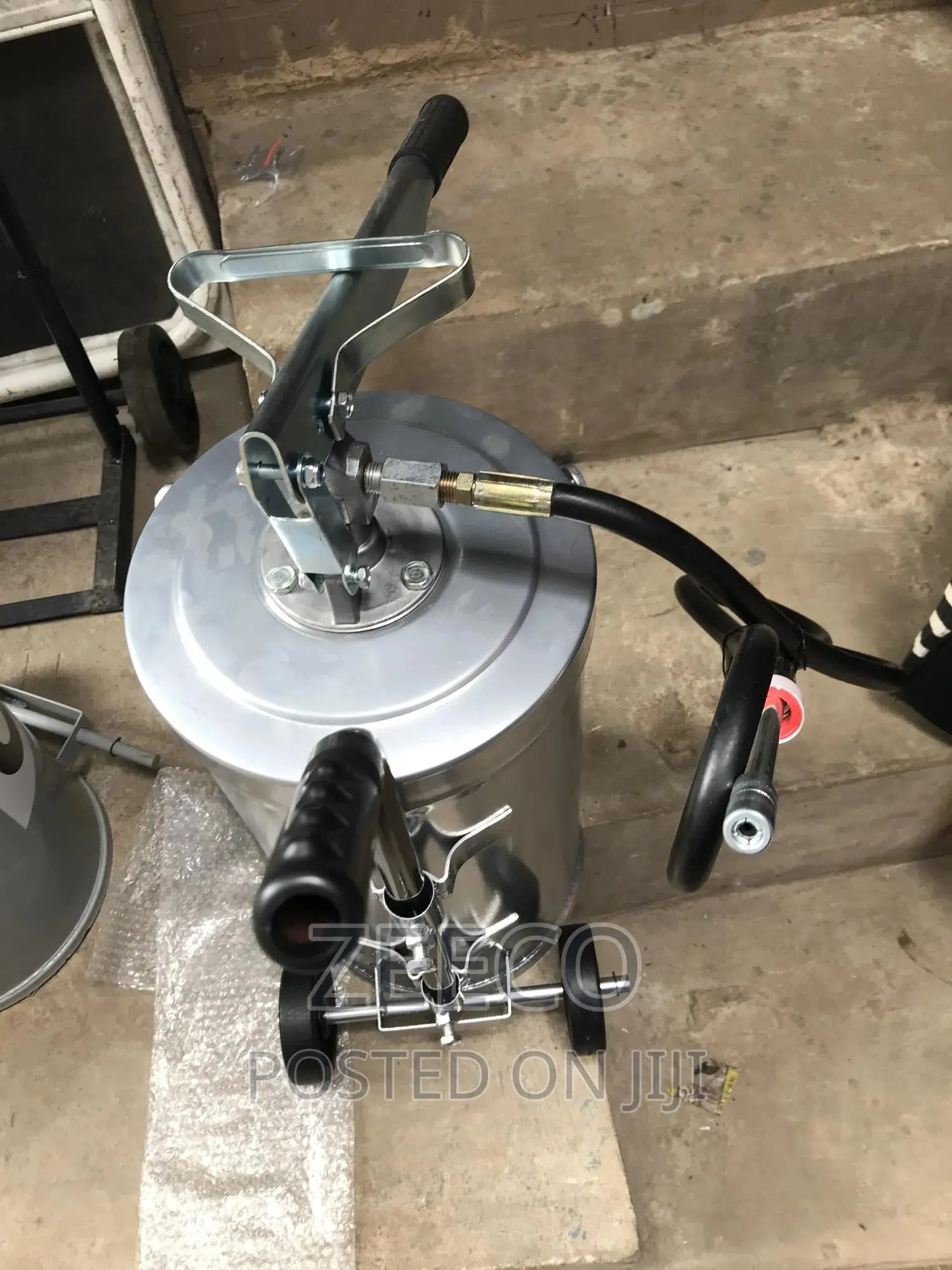 Hand Grease Pucket Pump 16lt