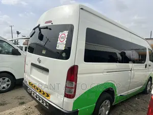 Toyota HiAce 2019 Silver