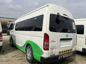 Toyota HiAce 2019 Silver