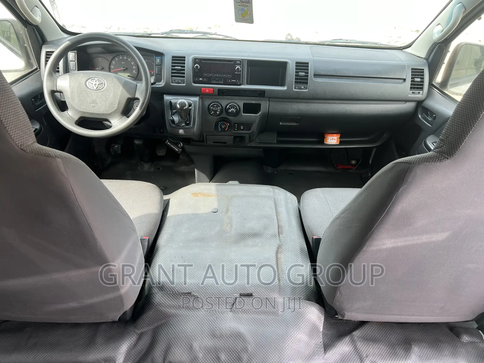 Toyota HiAce 2019 Silver