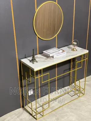 Luxury Console Table With Round Mirror