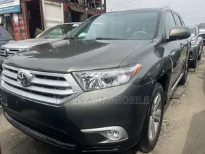 Toyota Highlander Limited 2011 Green