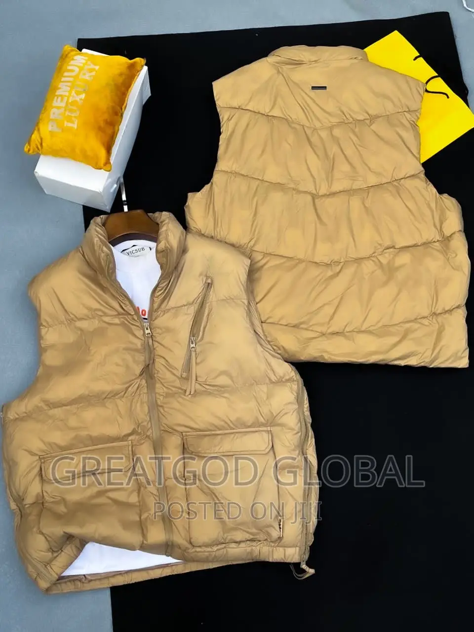 Sleeveless Jacket