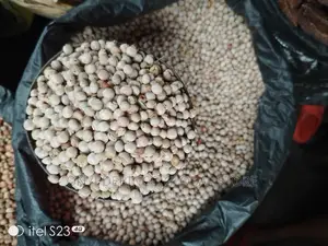 Fio-fio Local Beans (Pigeon Peas) Agbugbu Per Derica Cup