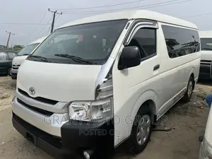 Toyota HiAce 2012 White
