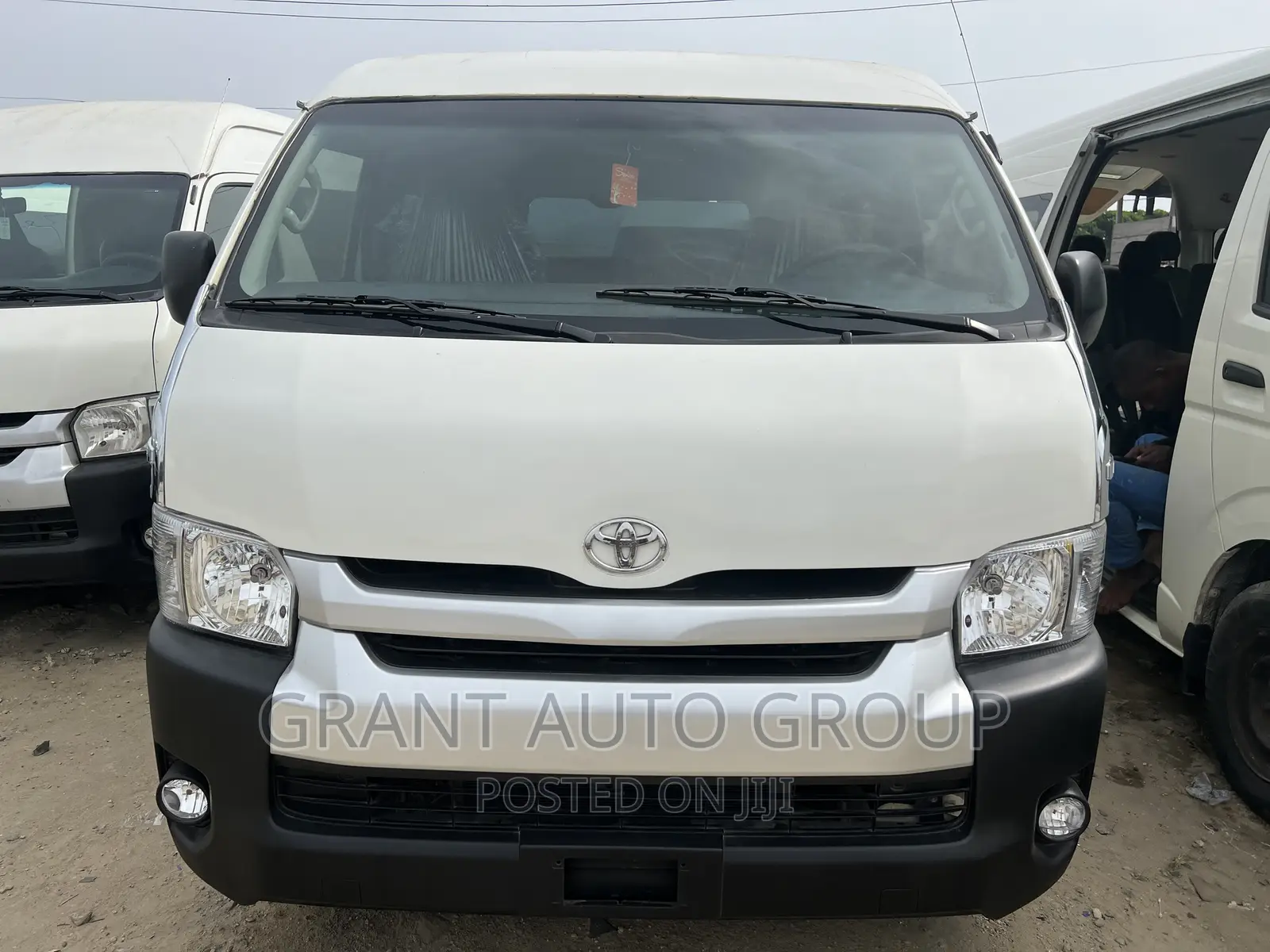 Toyota HiAce 2012 White