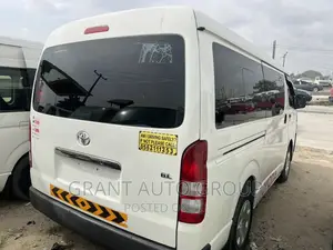 Toyota HiAce 2012 White
