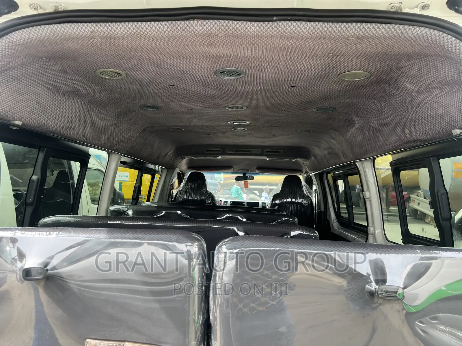 Toyota HiAce 2012 White