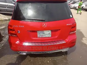 Mercedes-Benz GLK-Class 2015 Red
