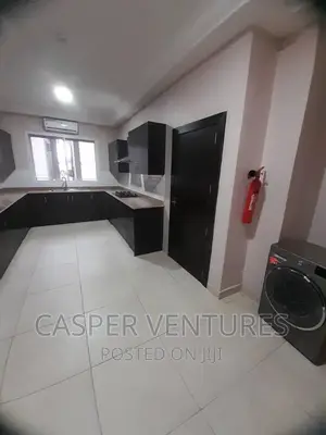 3bdrm Apartment in Chevron for rent