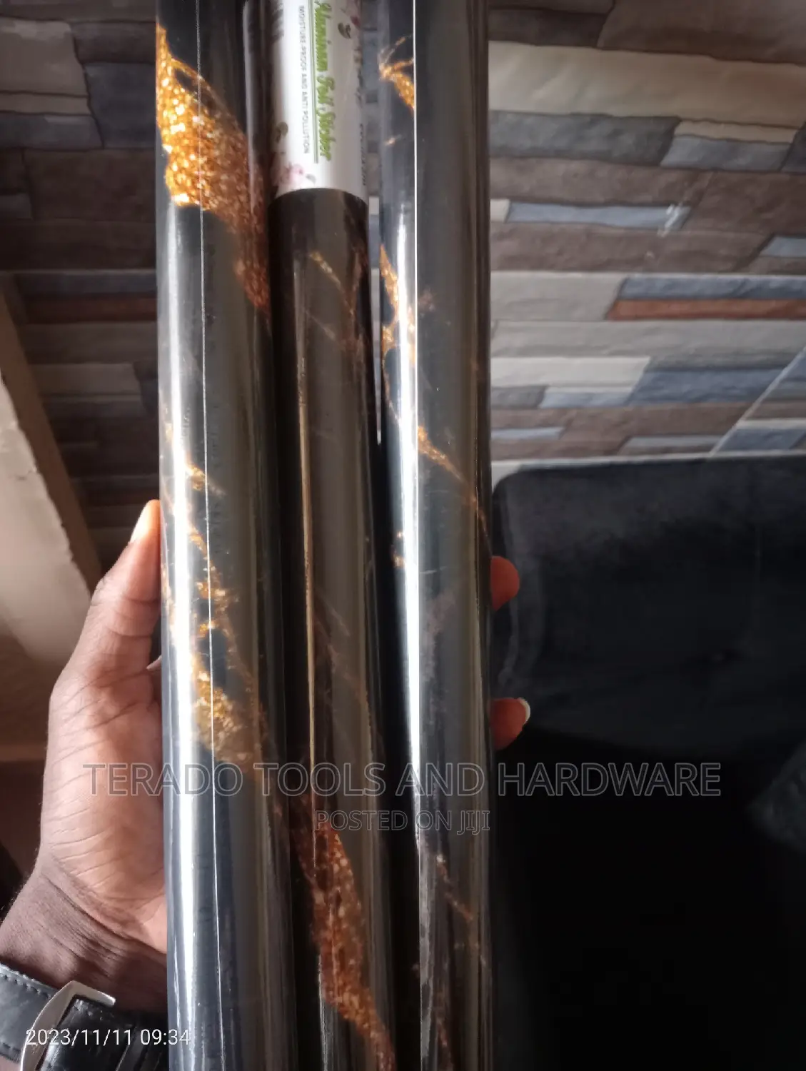 Marble Wall/Cabinet Stickper
