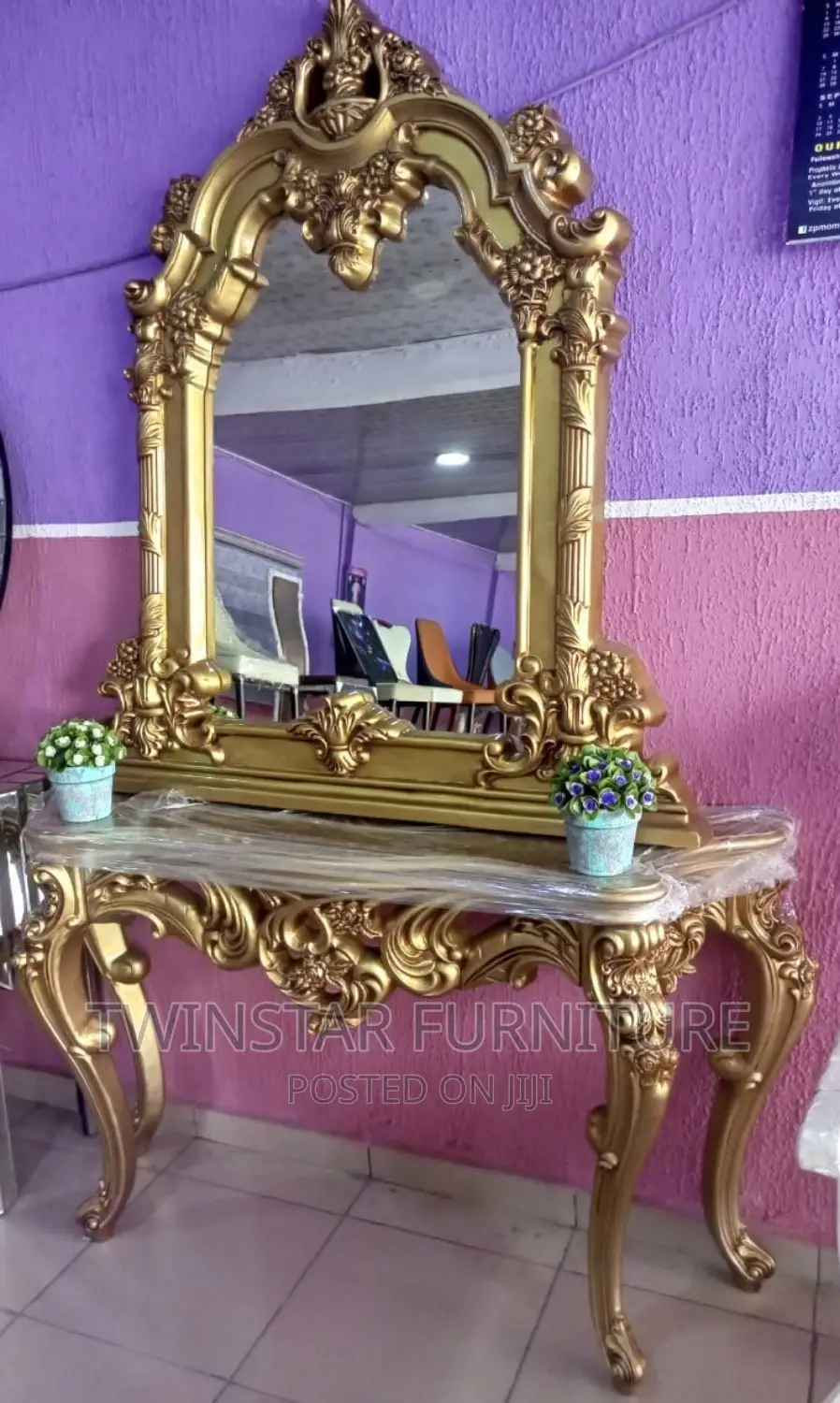 Modern Royal Gold Color Mirror Console