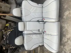 Complete Set Toyota Vanza Seat 2010-15
