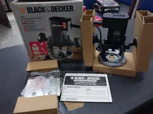 Black and Decker BD66 Woodworker Plunging Router