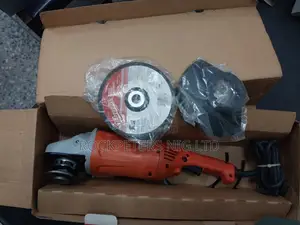 Milwaukee Grinder — 7in. 4 HP, 6000 RPM, 15 Amp, Model 6088