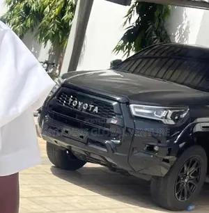 Toyota Hilux 2017 Upgrade to 2023 Model