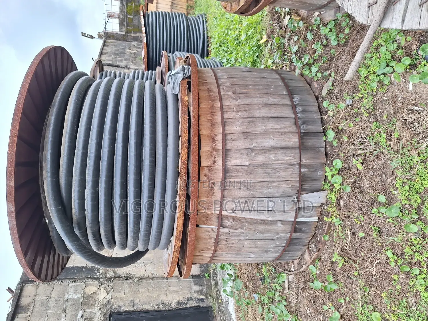 Ammourd Cable