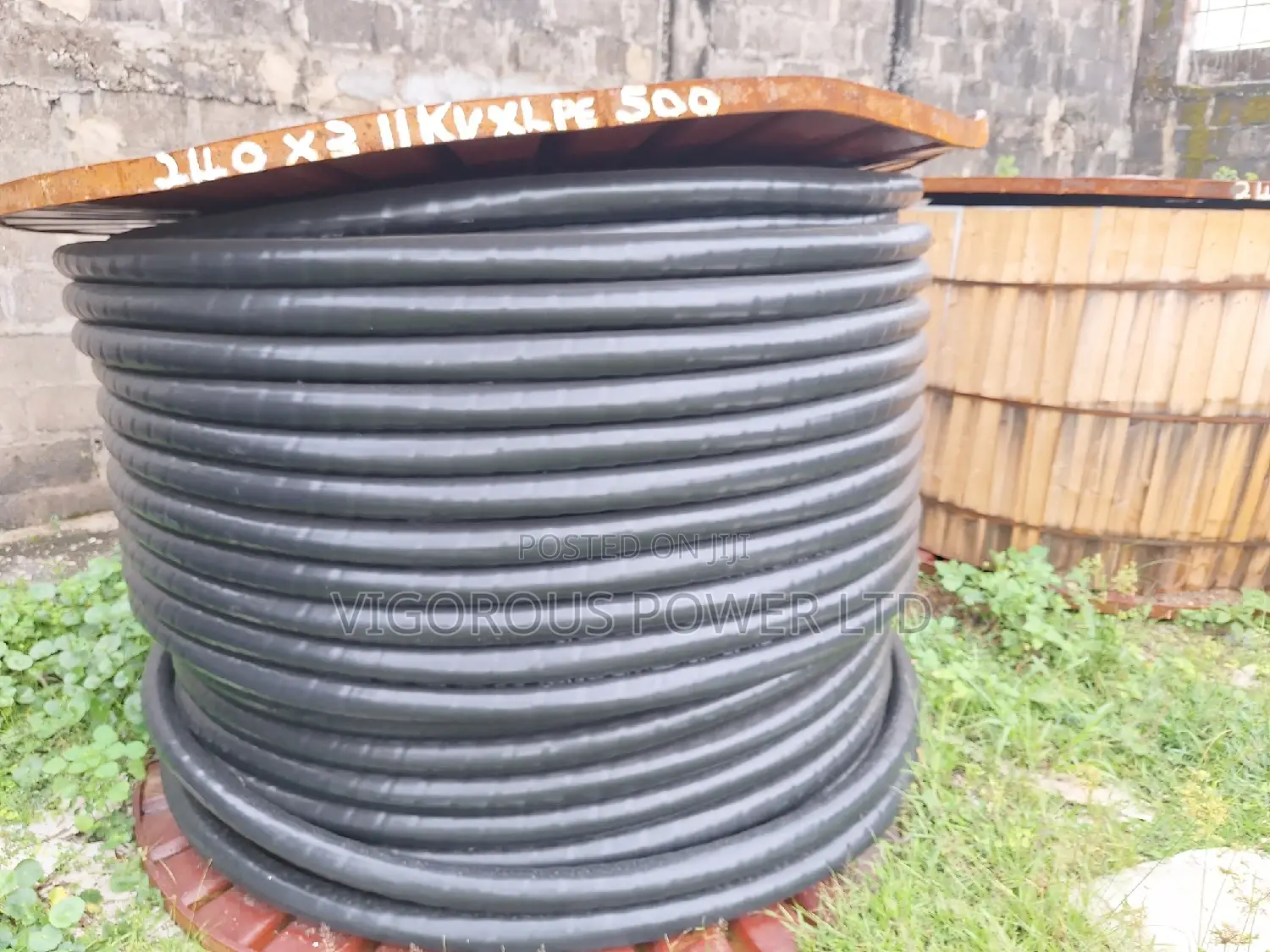 Ammourd Cable