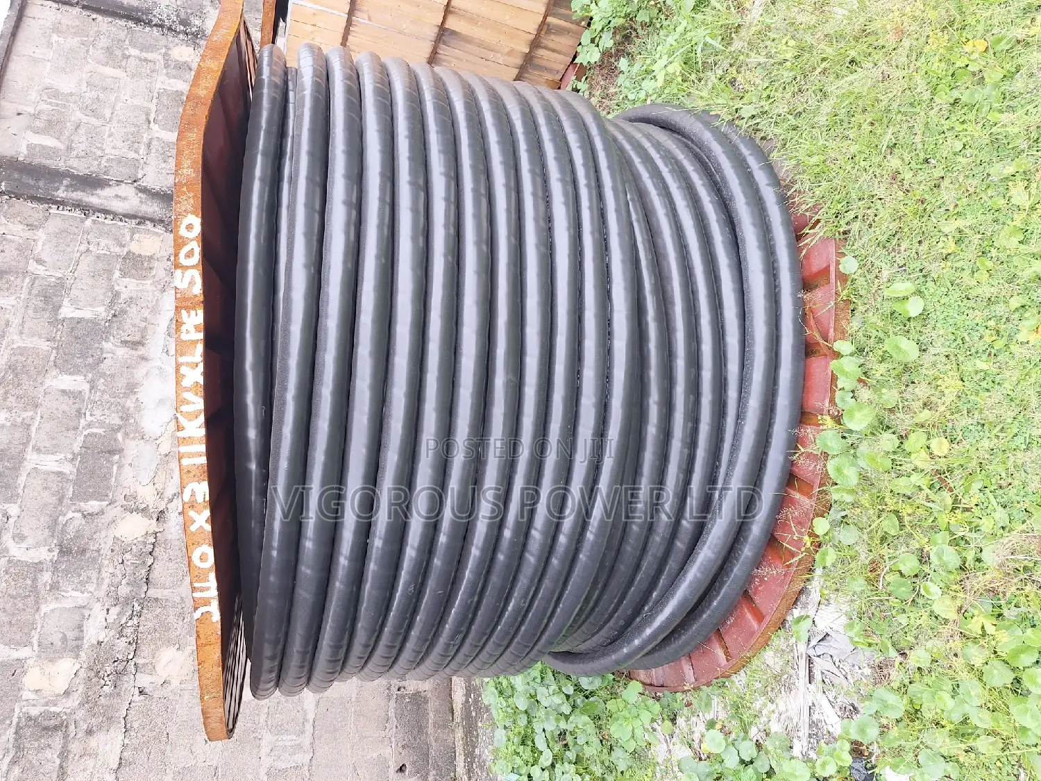 Ammourd Cable
