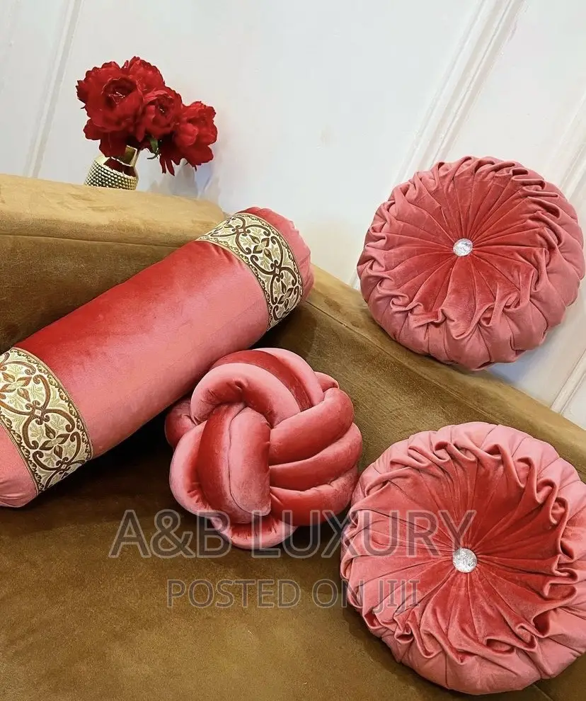 Trow Pillow