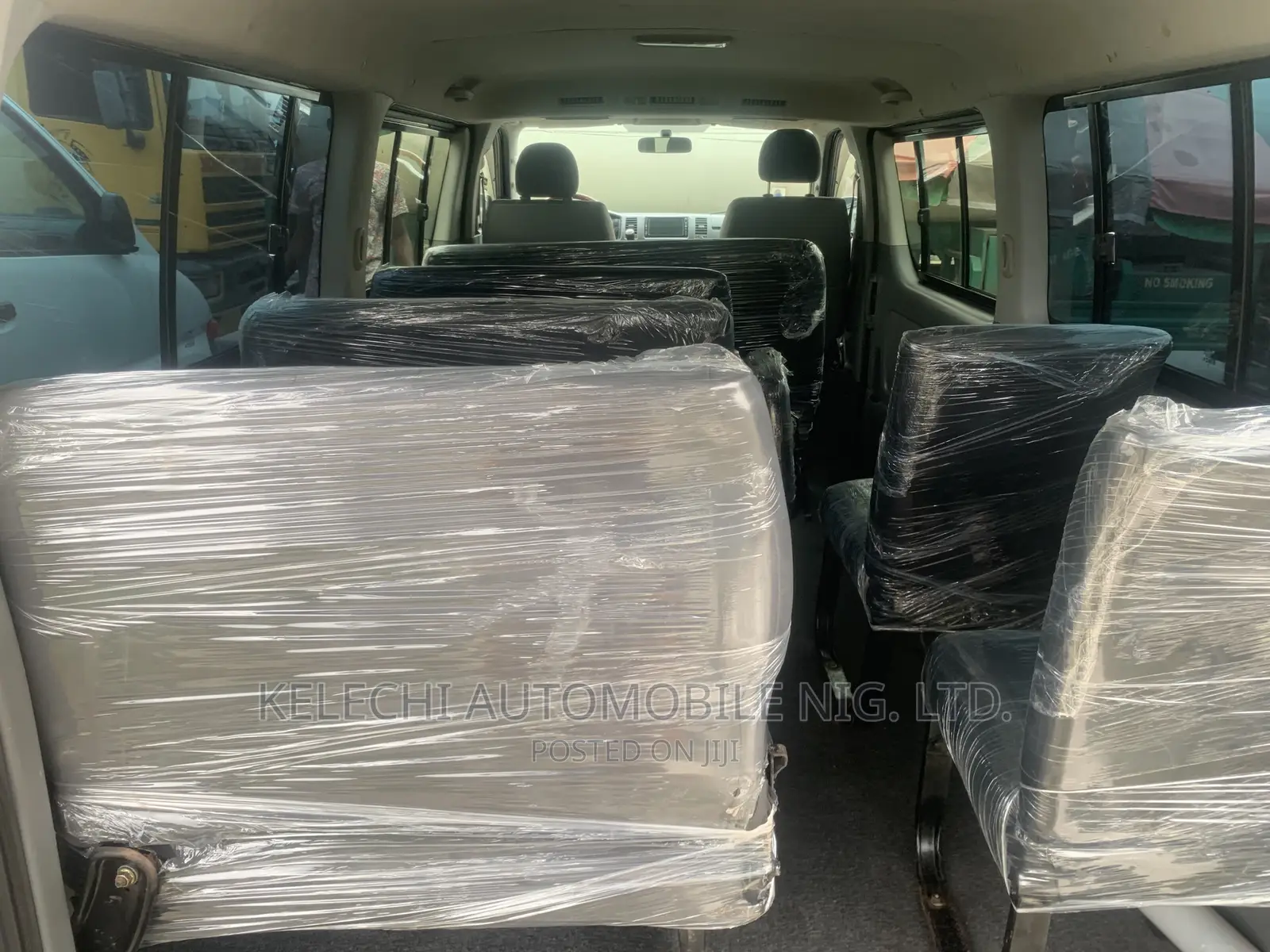 Toyota HiAce 2010 Blue