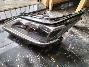 Neat Tokunbo Light for Lexus LX570 With Charger