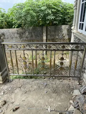 Stainless Steel Attractive Design.