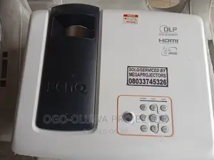 Clear With a Concise Image Projector for Movies and Pictures