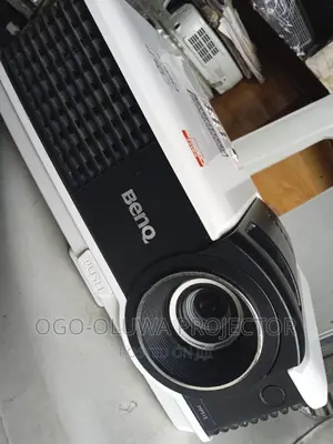 Powerful Portable London Used Projectors