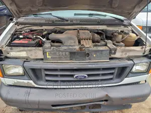 Ford E250 2006 White
