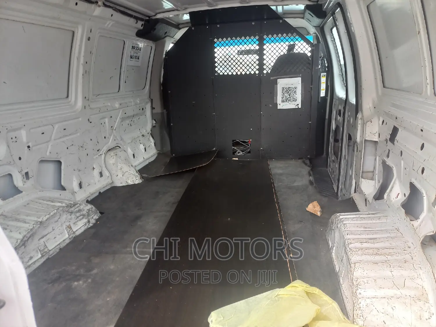 Ford E250 2006 White