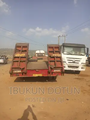 Lowbed Lorry Truc For Hire/Rent