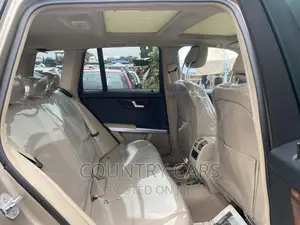 Mercedes-Benz GLK-Class 350 4MATIC 2010 Gold