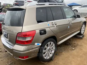 Mercedes-Benz GLK-Class 350 4MATIC 2010 Gold