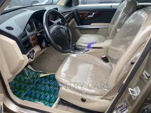 Mercedes-Benz GLK-Class 350 4MATIC 2010 Gold