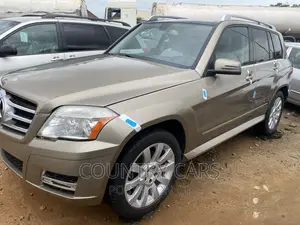 Mercedes-Benz GLK-Class 350 4MATIC 2010 Gold