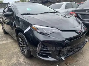 Toyota Corolla LE (1.8L 4cyl 2A) 2018 Black